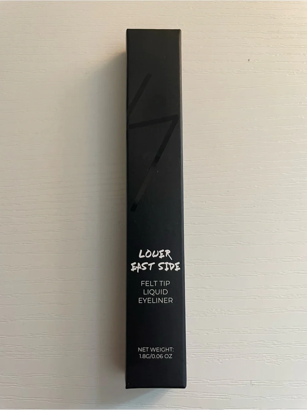 Les beauty felt tip eyeliner - black
